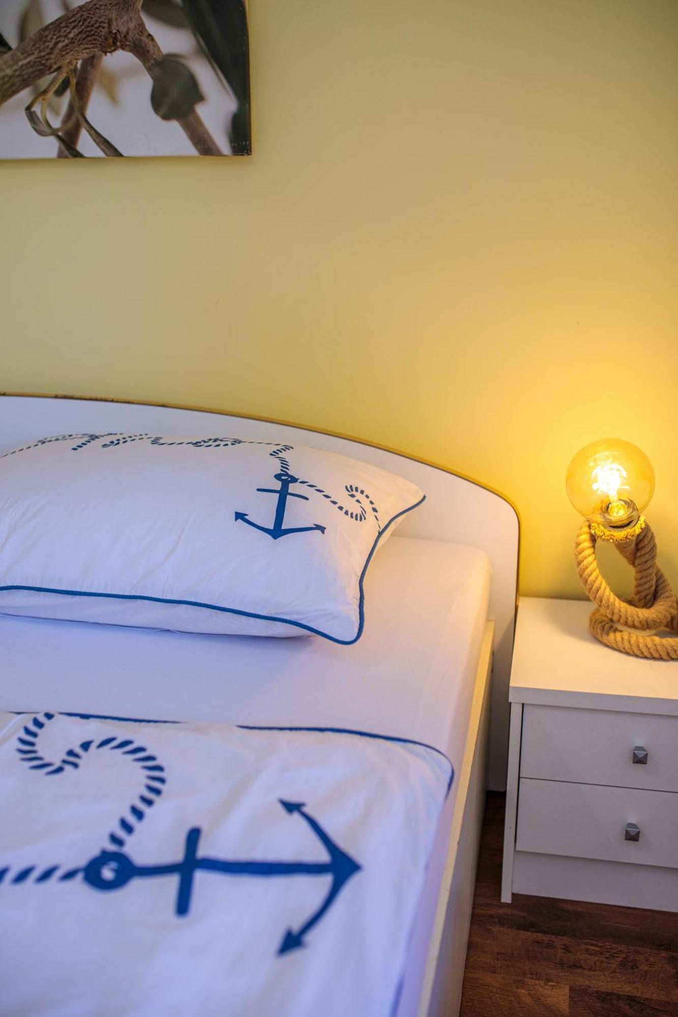 Apartments Lina Vrh  ภายนอก รูปภาพ
