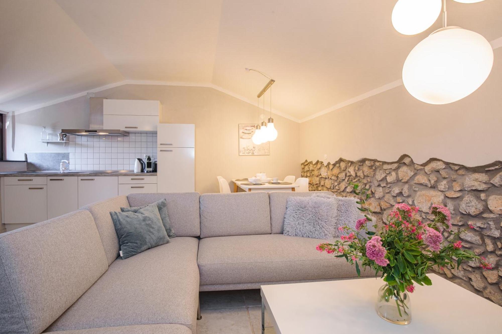 Apartments Lina Vrh  ภายนอก รูปภาพ