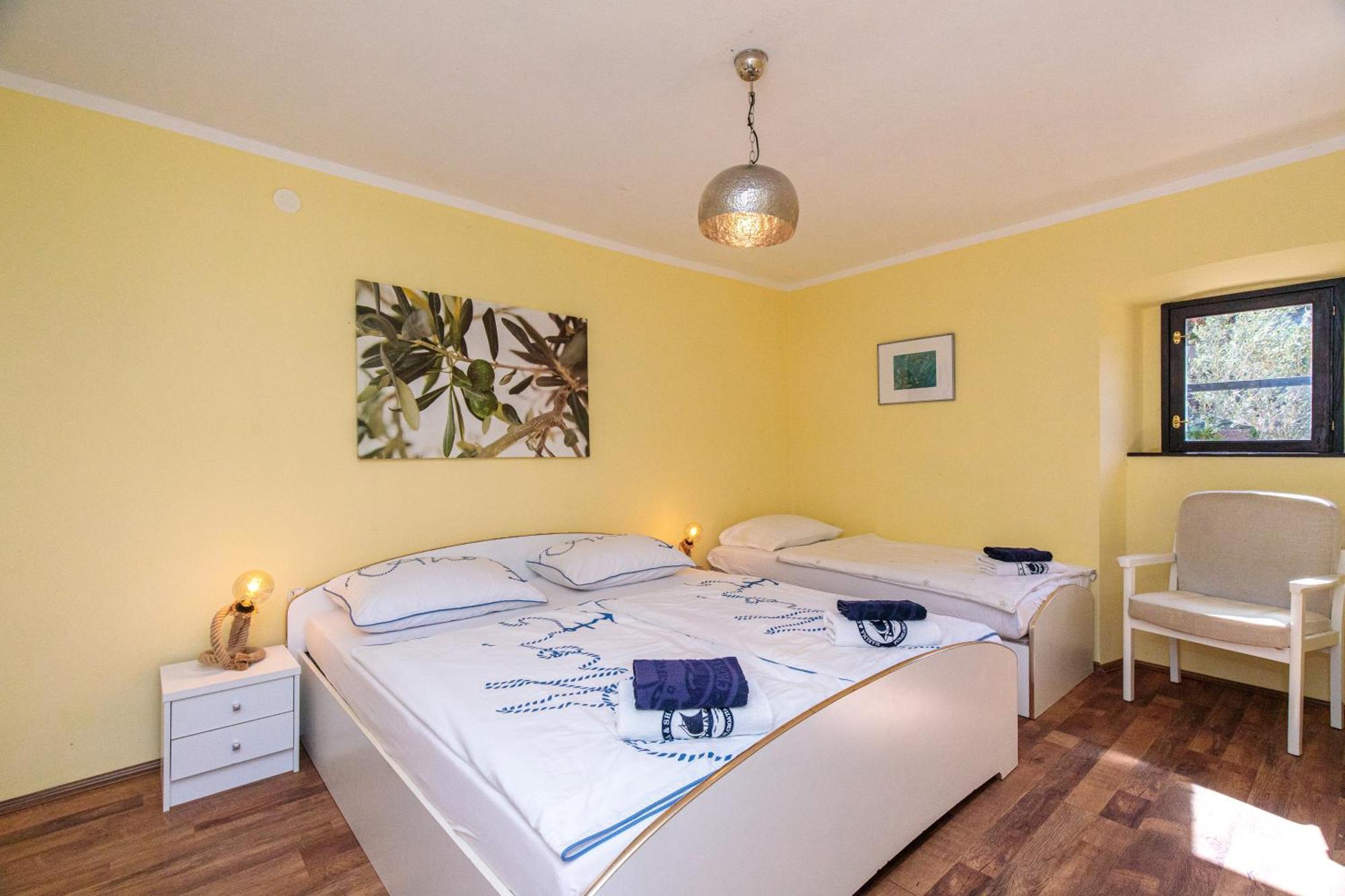 Apartments Lina Vrh  ภายนอก รูปภาพ